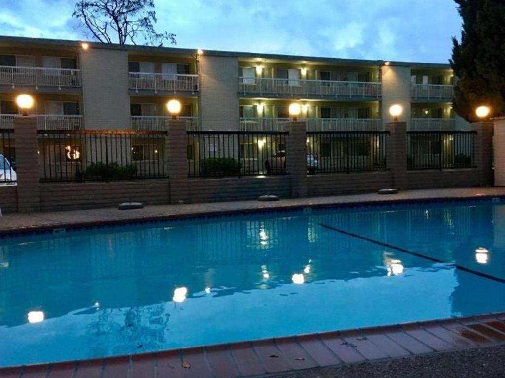Hotel Pacific Motor 2*